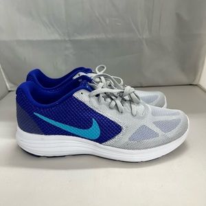 Women’s Nike Revolution 3 (Grey/Blue)(Size Women’s 8)